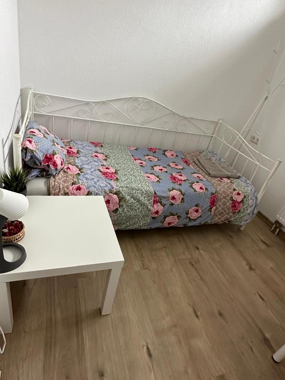 A&E Rooms Fernwald エクステリア 写真